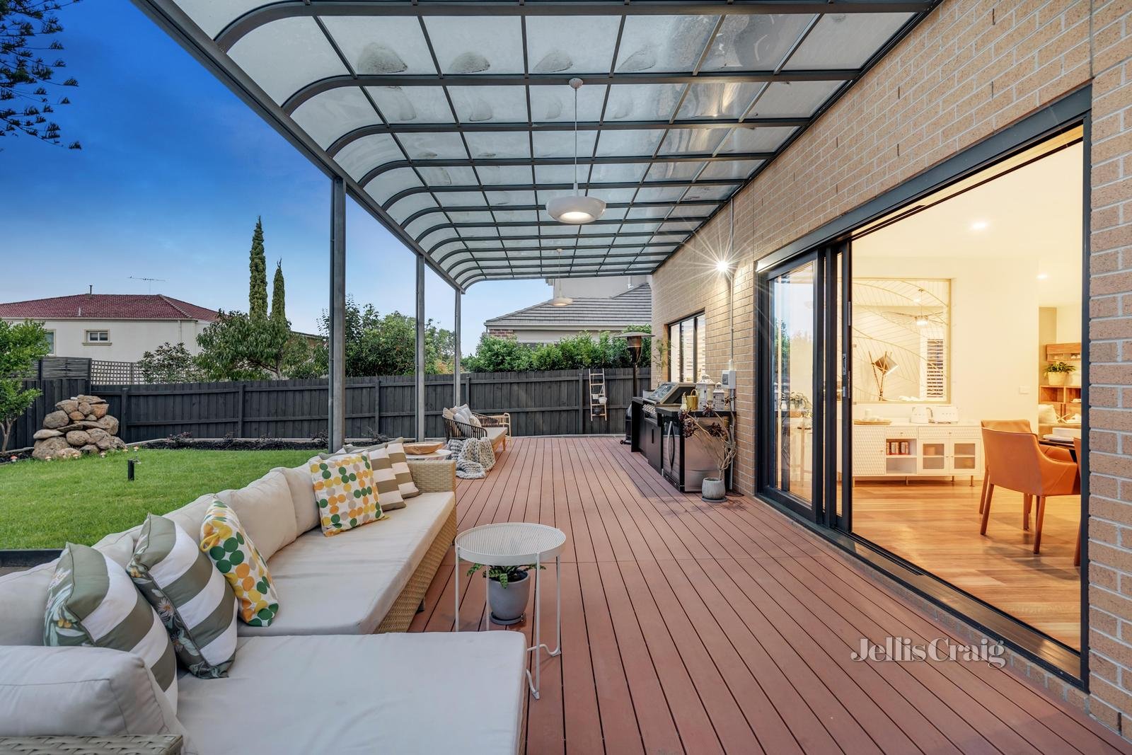 22 Durward Avenue, Glen Waverley image 12