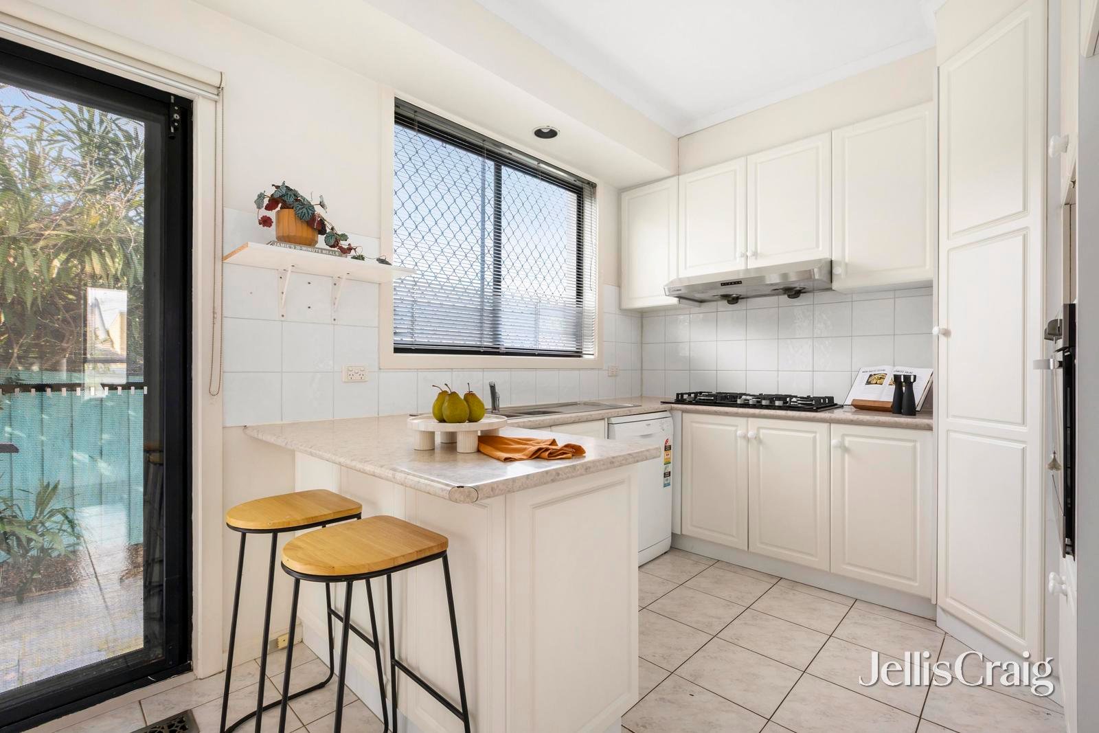 22 Emu Lane, Parkville image 5
