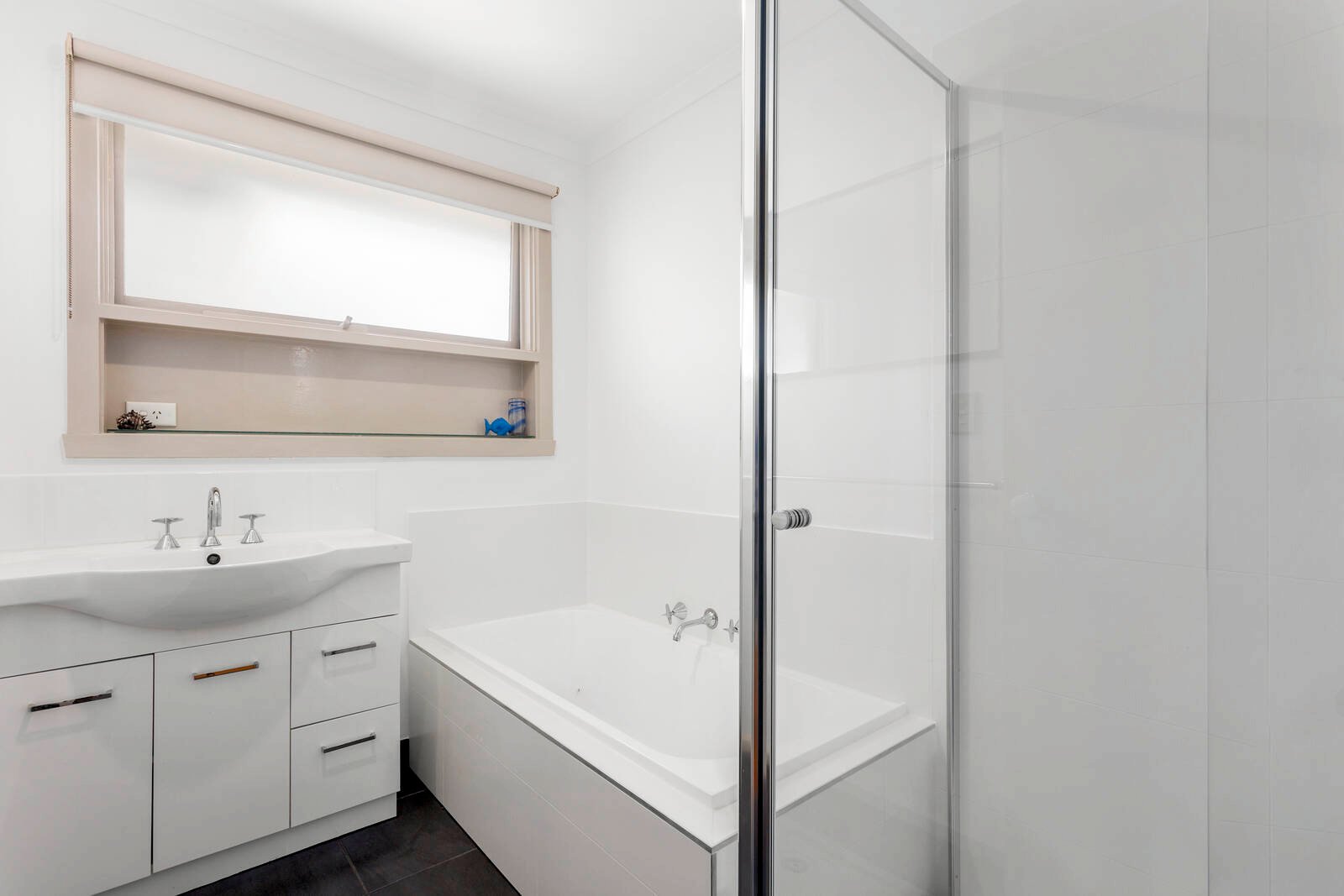Property Gallery Thumbnail 8