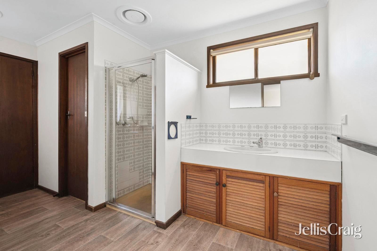 2/2 Everett Close, Herne Hill image 5