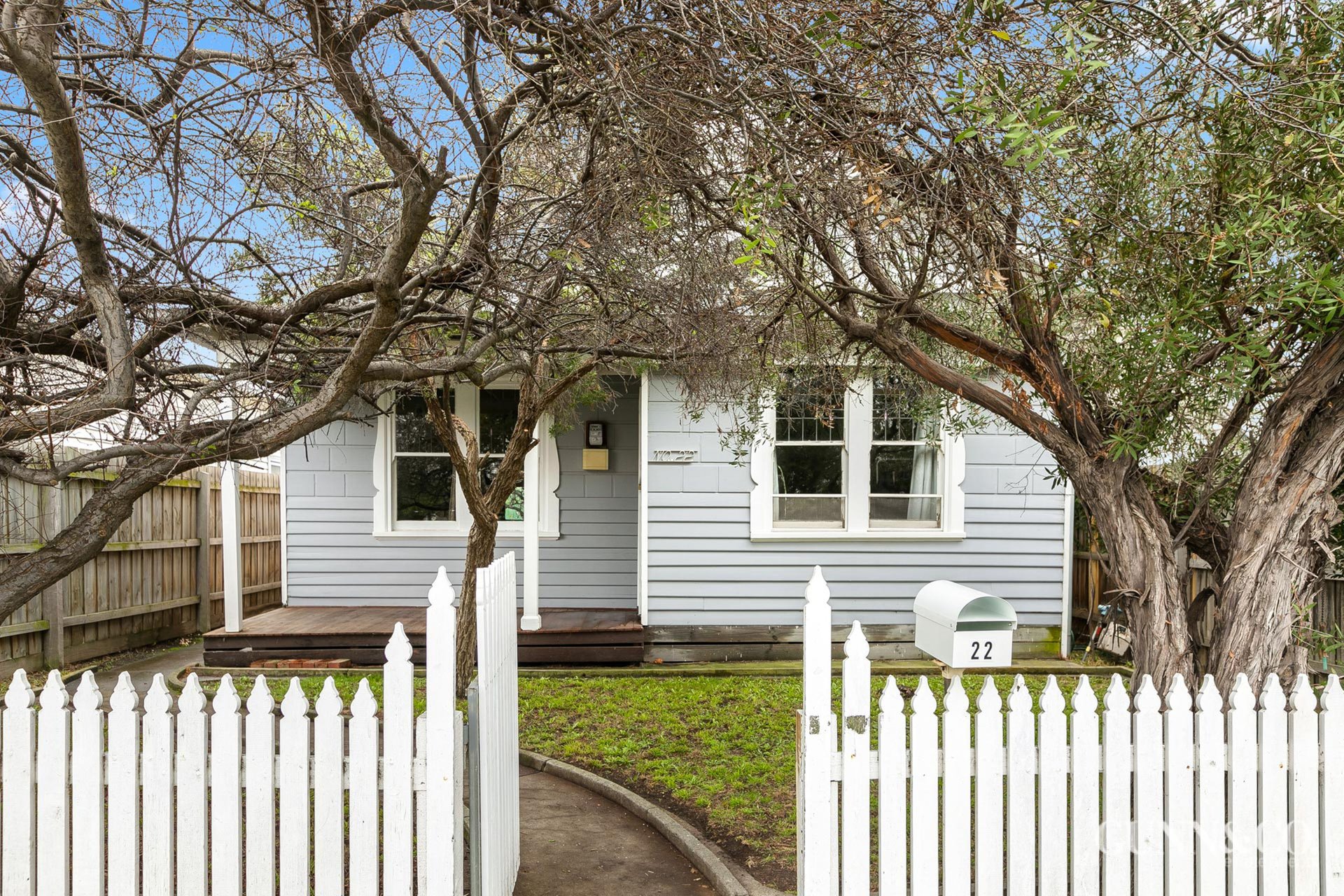 22 Farm Street, Newport image 1