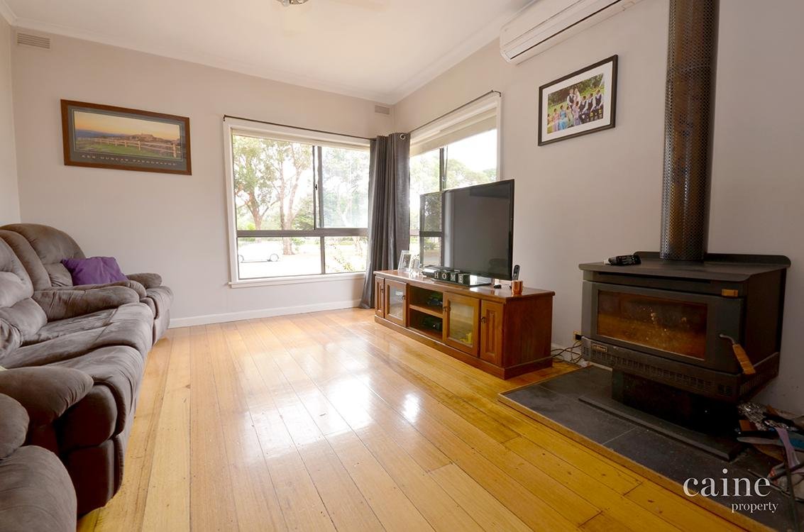 22 Ferrars Street, Rokewood image 3