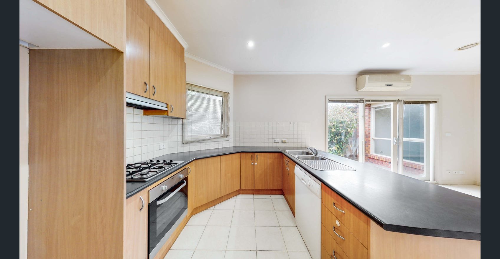 2/2 Francesco Street, Bentleigh&nbsp;East image 5