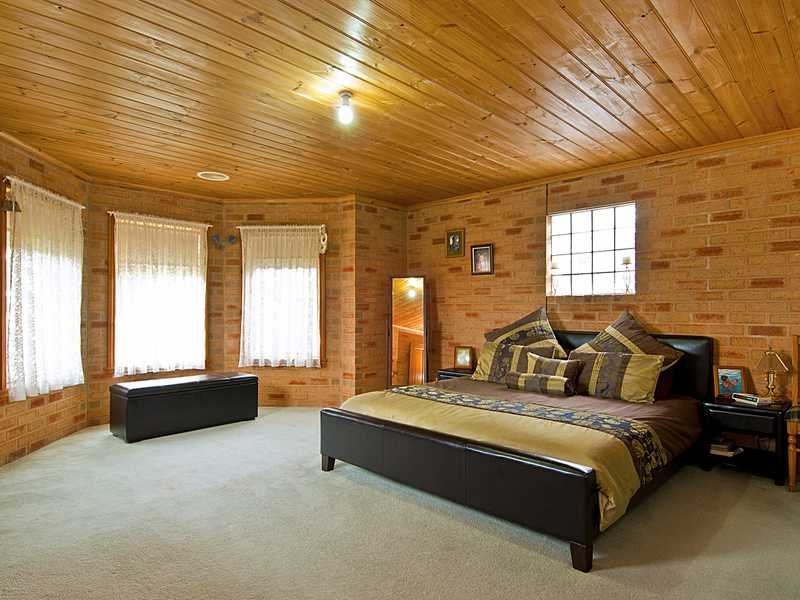 22 Freesia Court, Whittington image 6