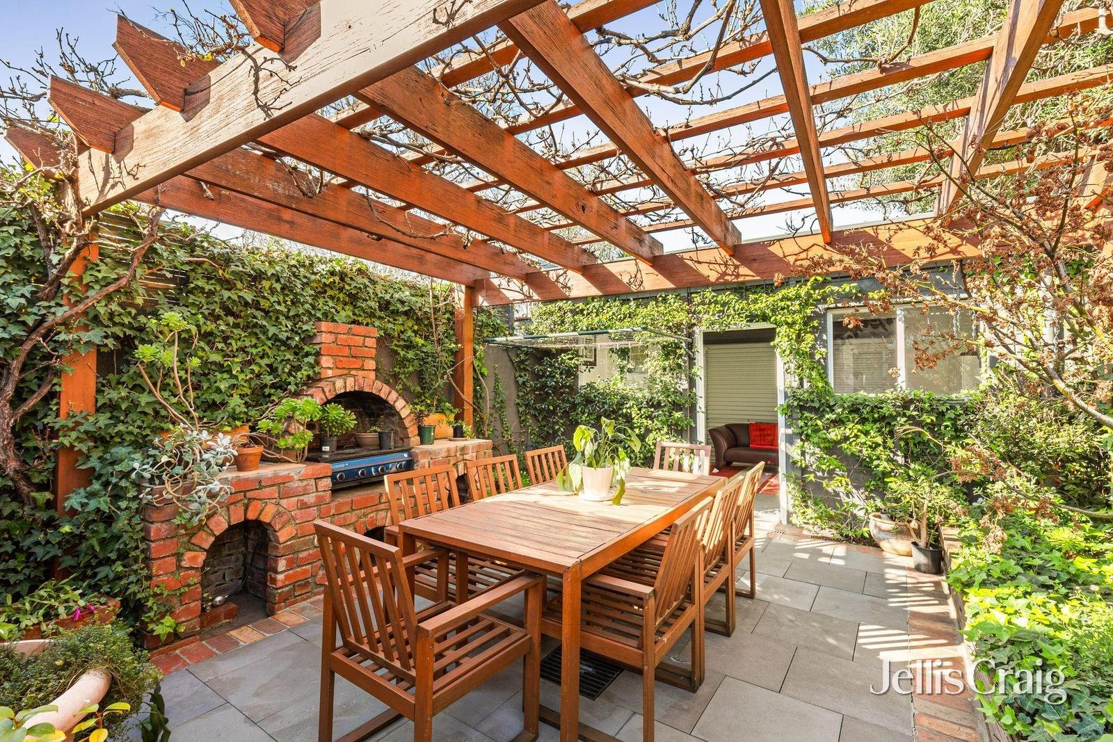 22 Gordon Grove, Northcote image 3