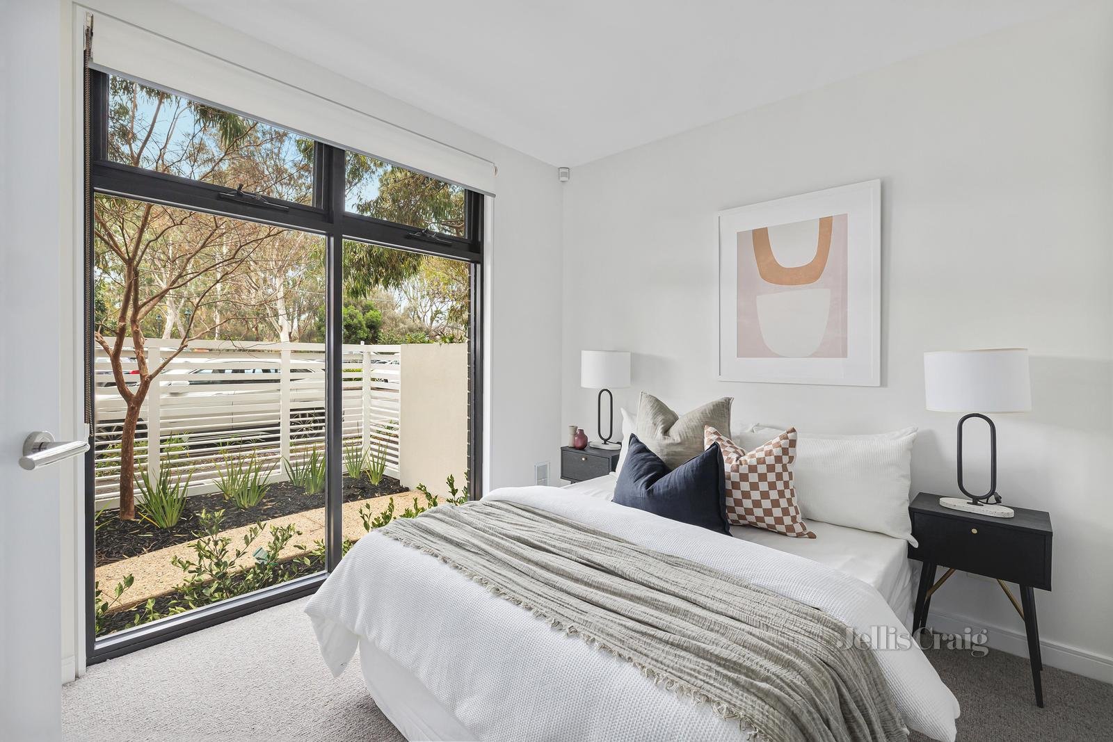 22 Graham Street, Albert Park image 8