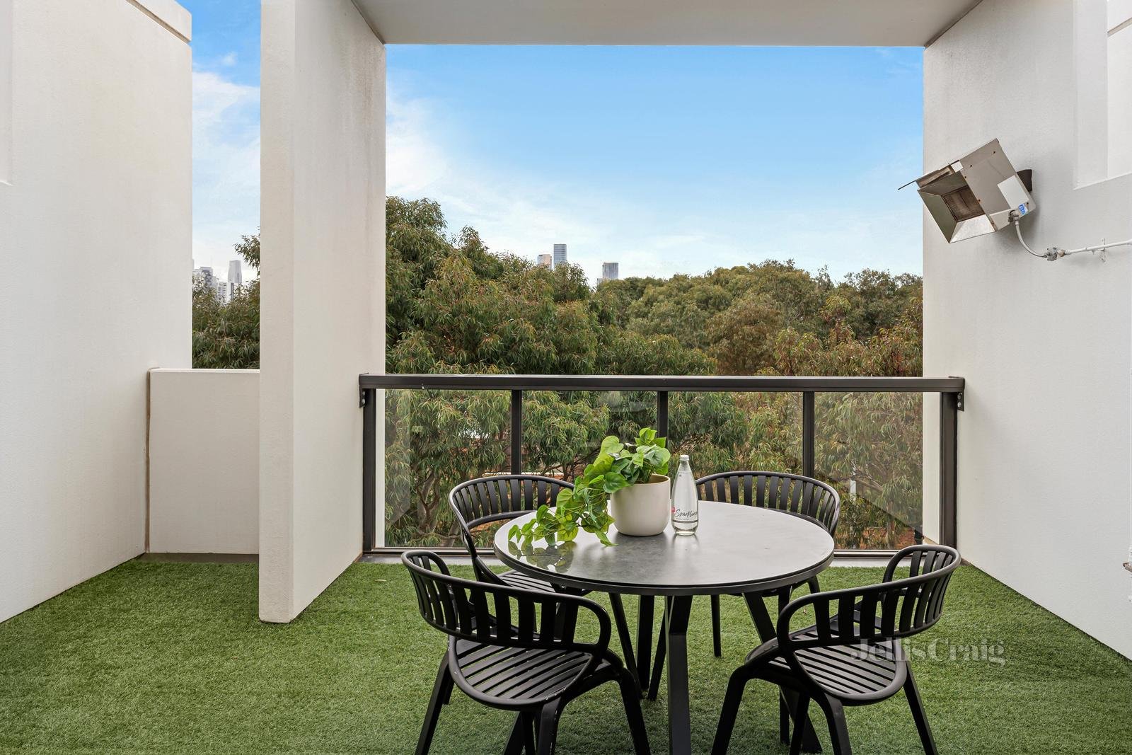 22 Graham Street, Albert Park image 13
