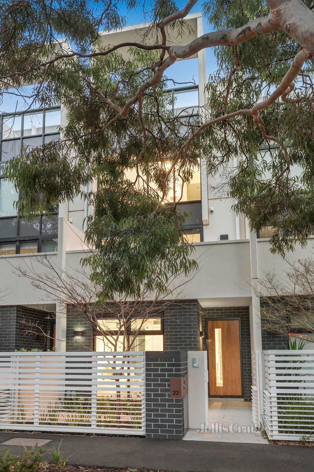 22 Graham Street, Albert Park image 20