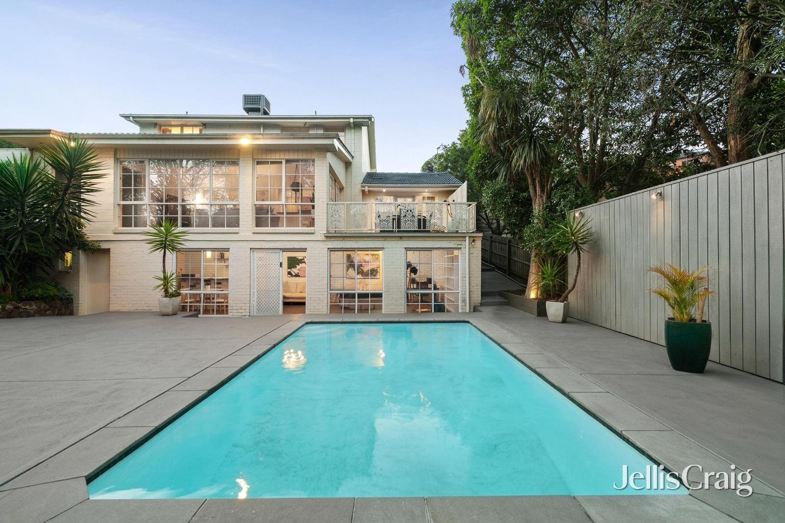 22 Grange Park Avenue, Doncaster image 2