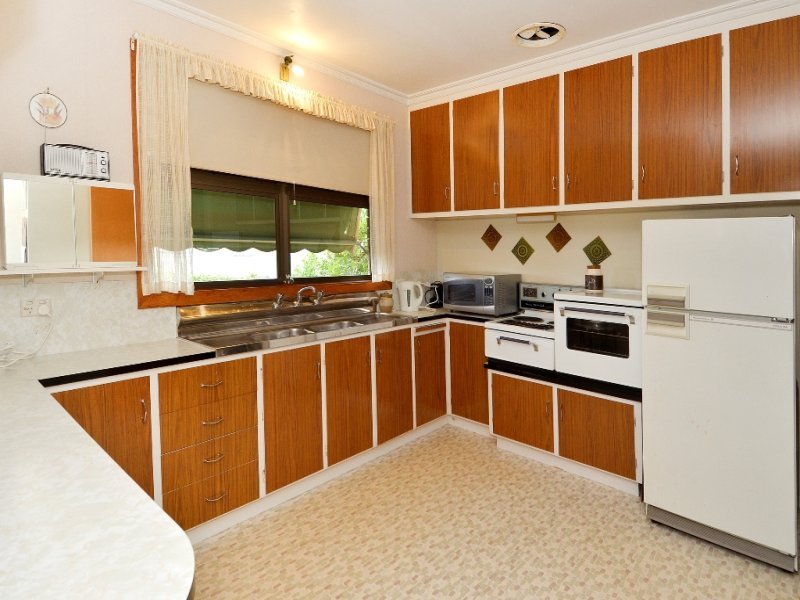 22 Graylea Avenue, Herne Hill image 2