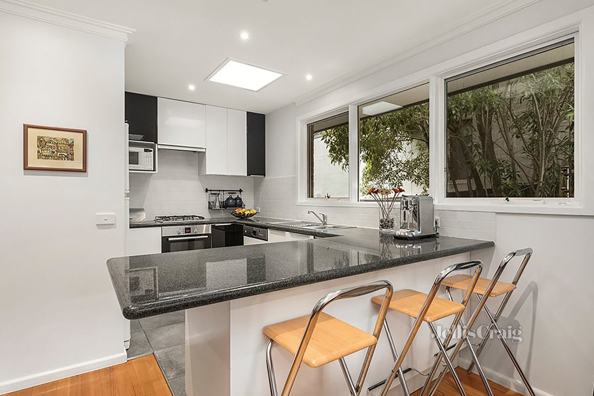 22 Greenways Road, Glen&nbsp;Waverley image 3