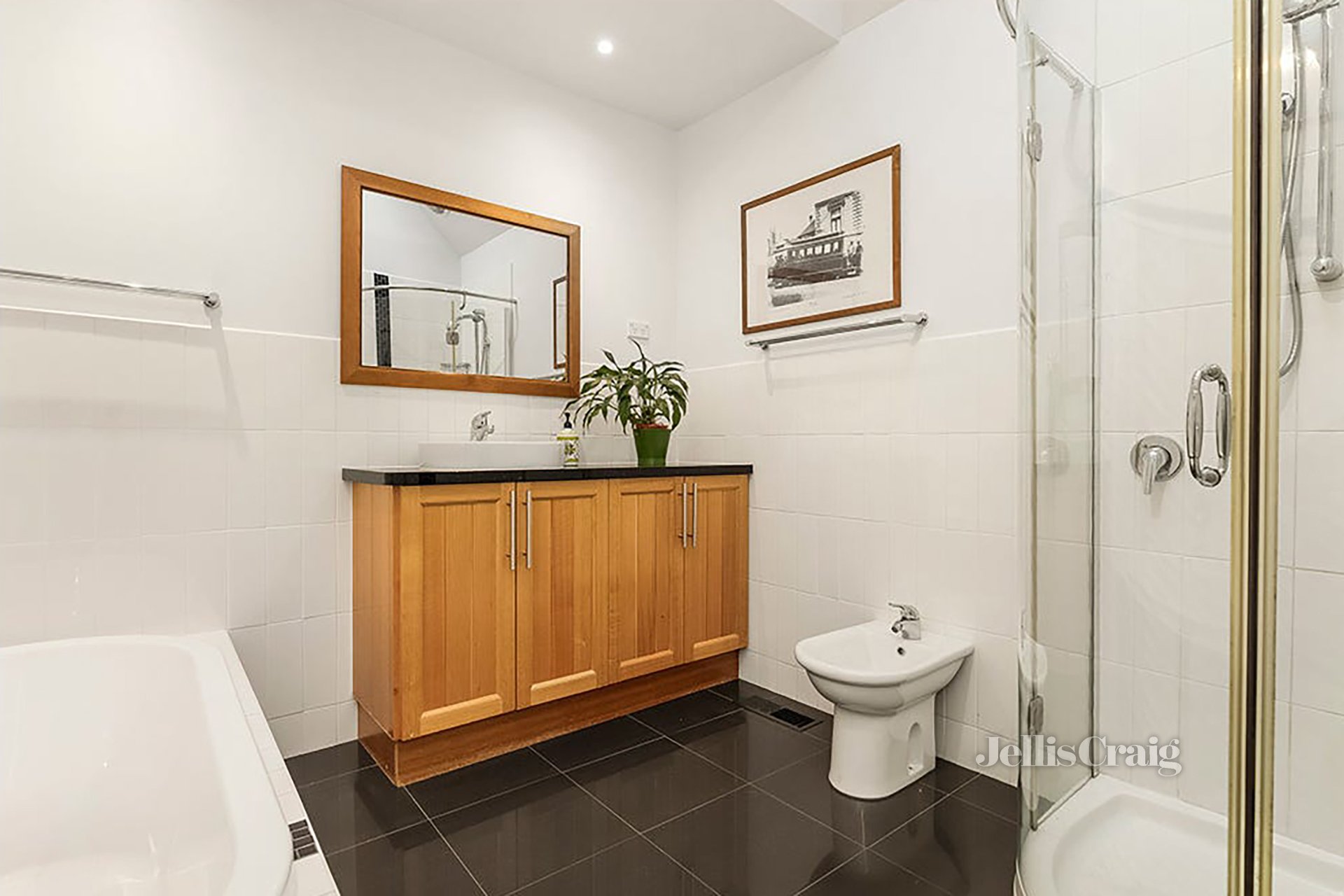 22 Greenways Road, Glen&nbsp;Waverley image 9