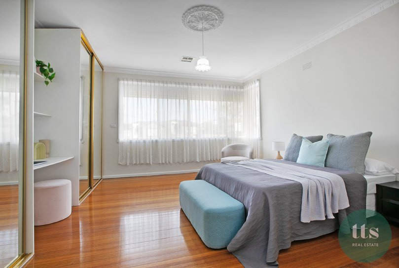 22 Grevillia Road, Oak Park image 14