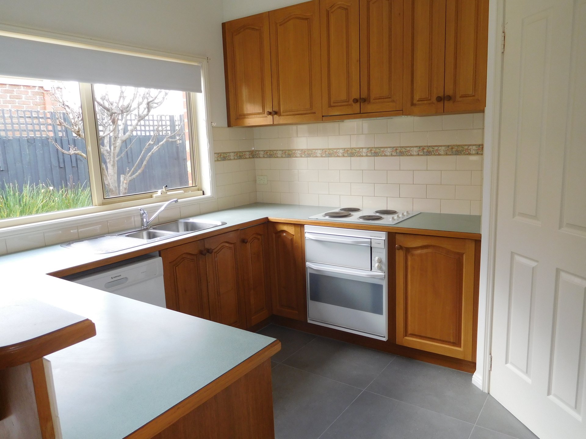 Property Gallery Thumbnail 3
