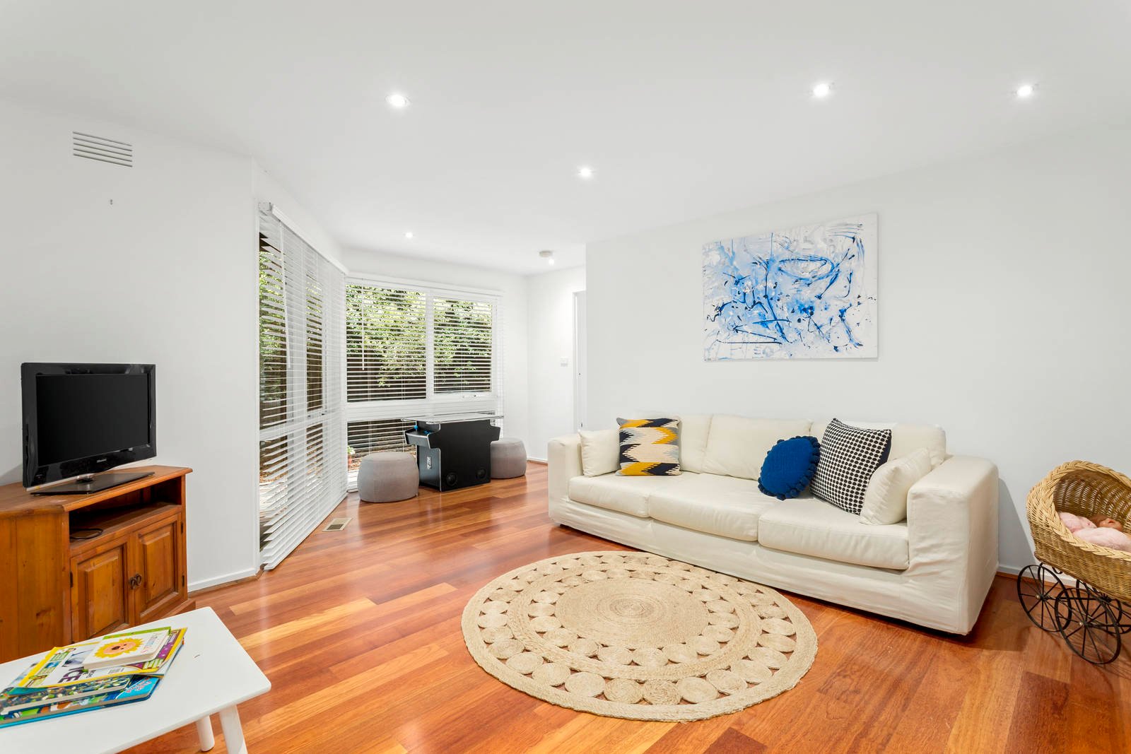 Property Gallery Thumbnail 6