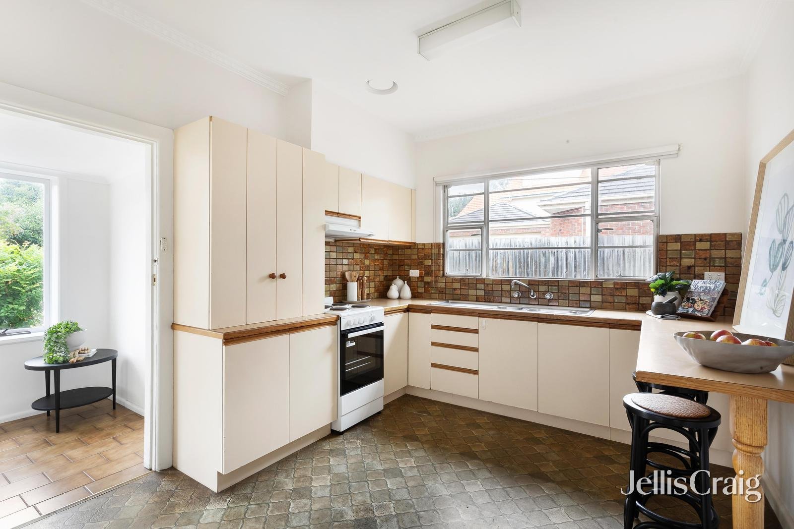 22 Haig Street, Burwood image 4