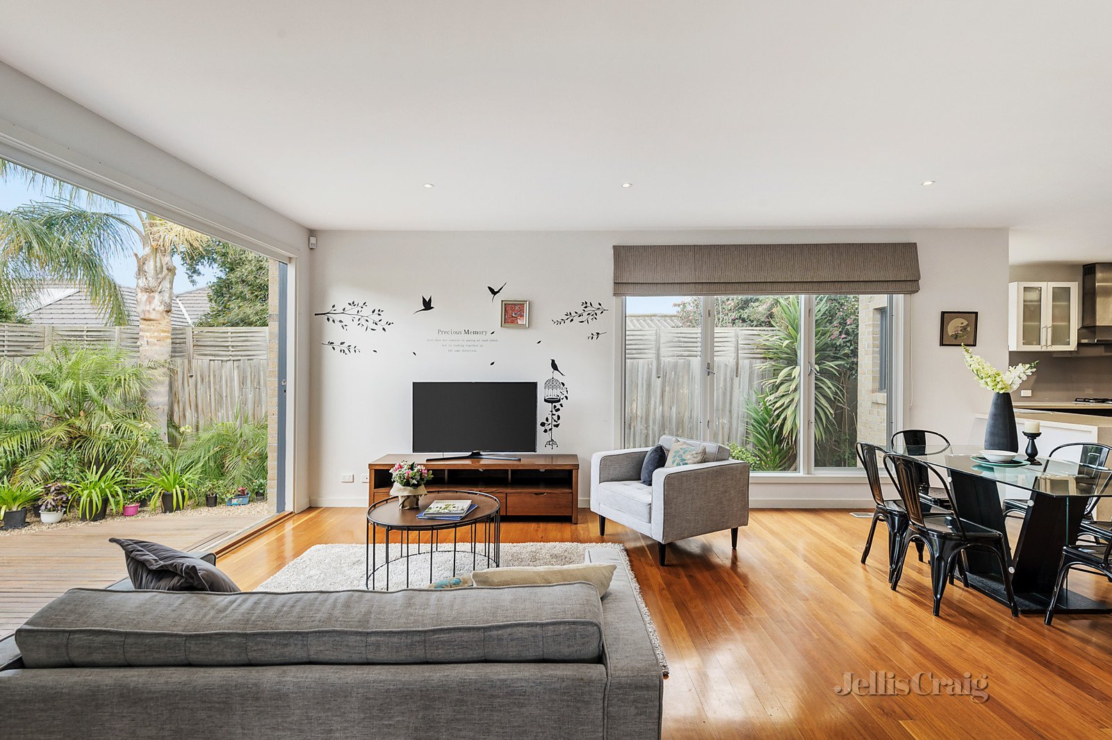 2/2 Halliday Street, Mount Waverley image 4