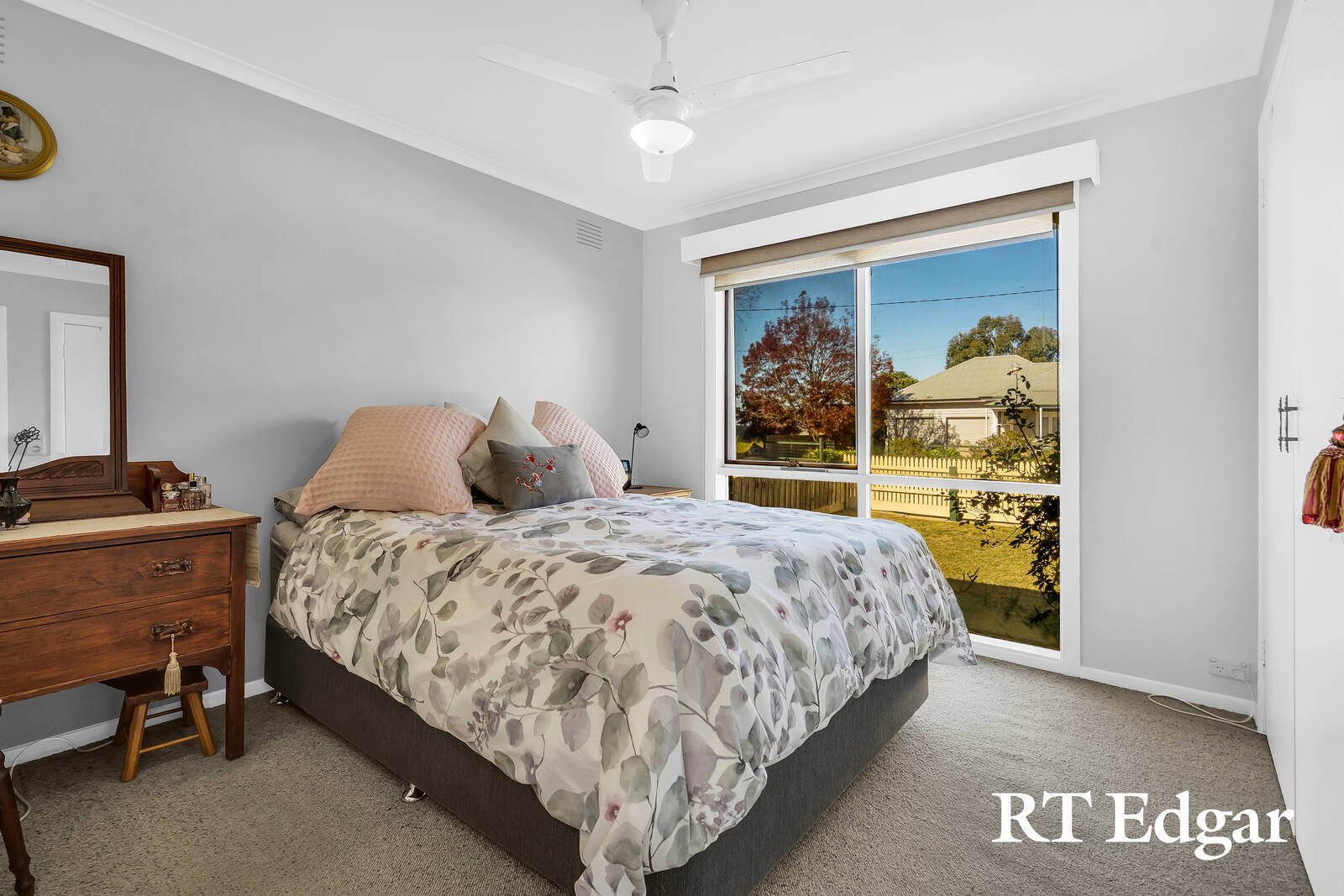 Property Gallery Thumbnail 9