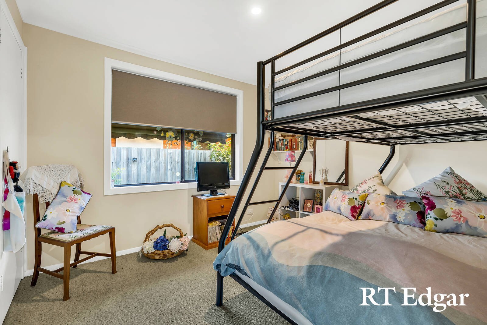 Property Gallery Thumbnail 11