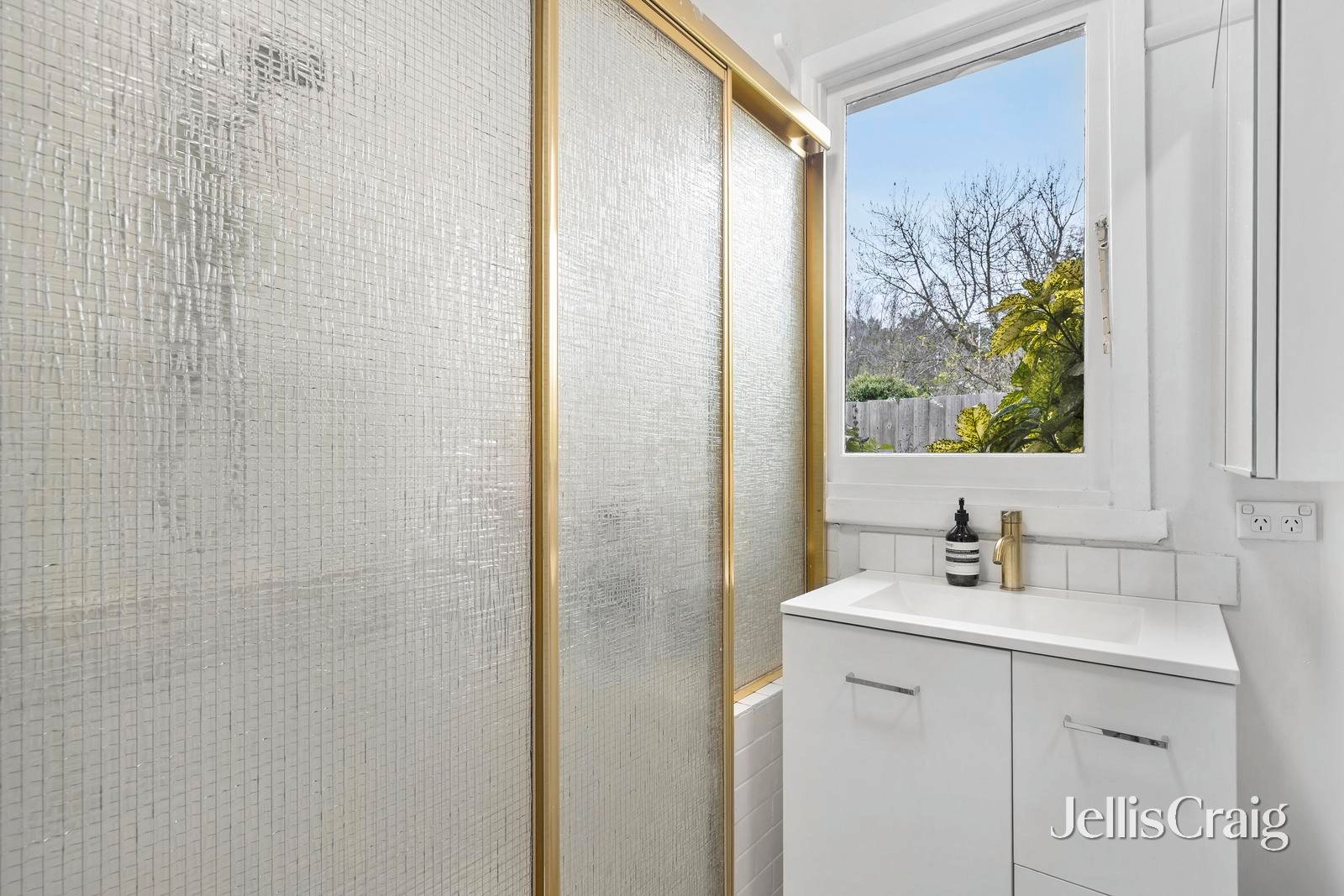 2/2 Haros Avenue, Nunawading image 9