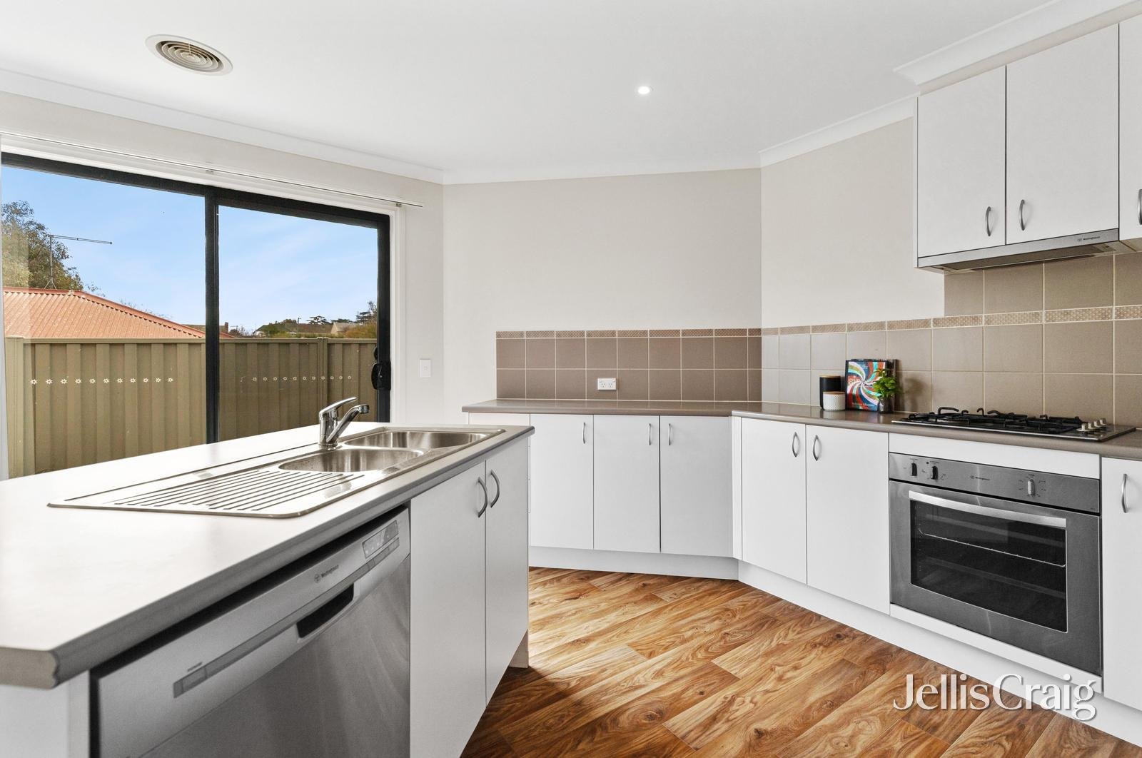 22 Heales Street, Mount Pleasant image 3