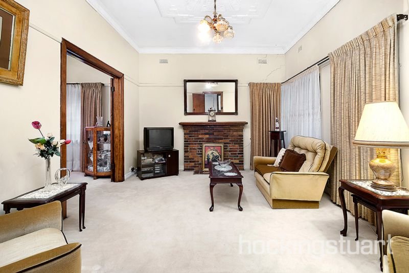 22 Highbury Street, Balwyn North image 1