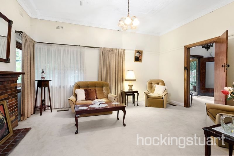 22 Highbury Street, Balwyn North image 2