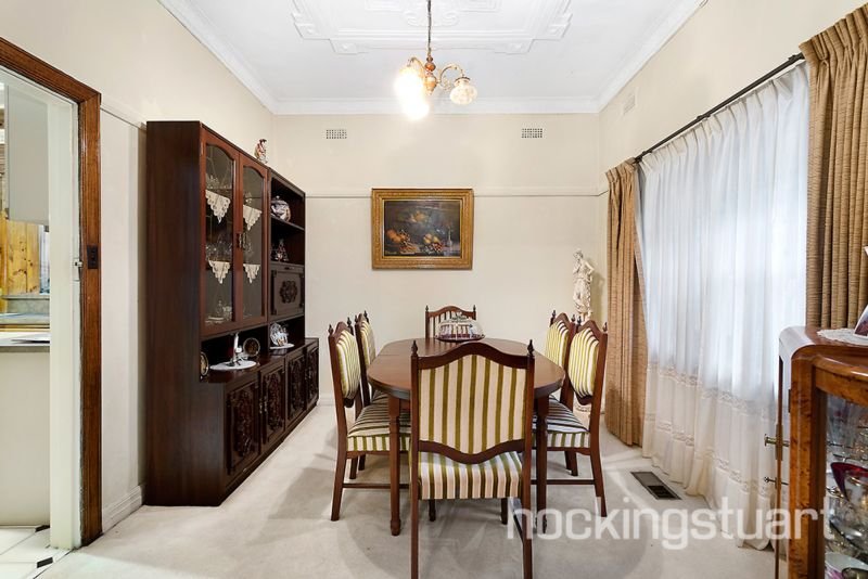22 Highbury Street, Balwyn North image 3