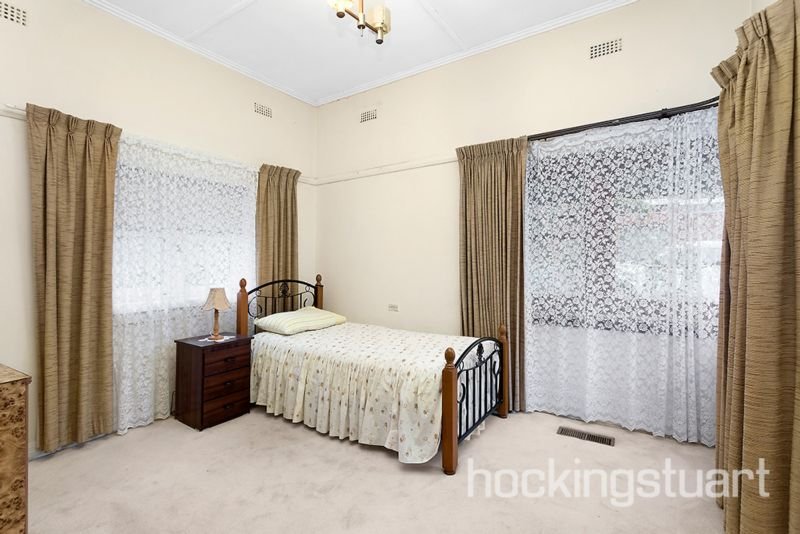 22 Highbury Street, Balwyn North image 5