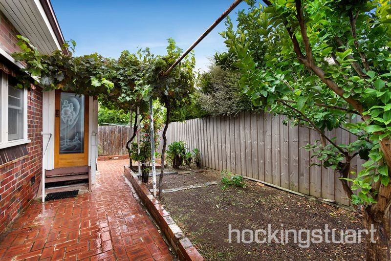 22 Highbury Street, Balwyn North image 7