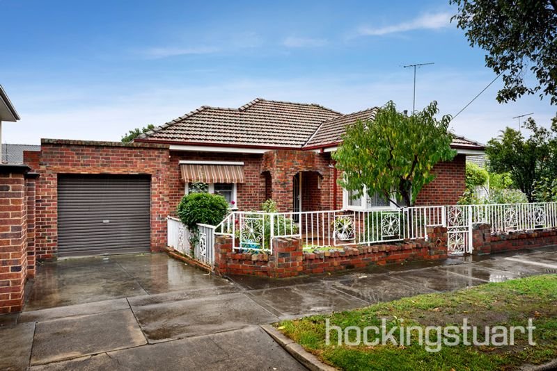 22 Highbury Street, Balwyn North image 9
