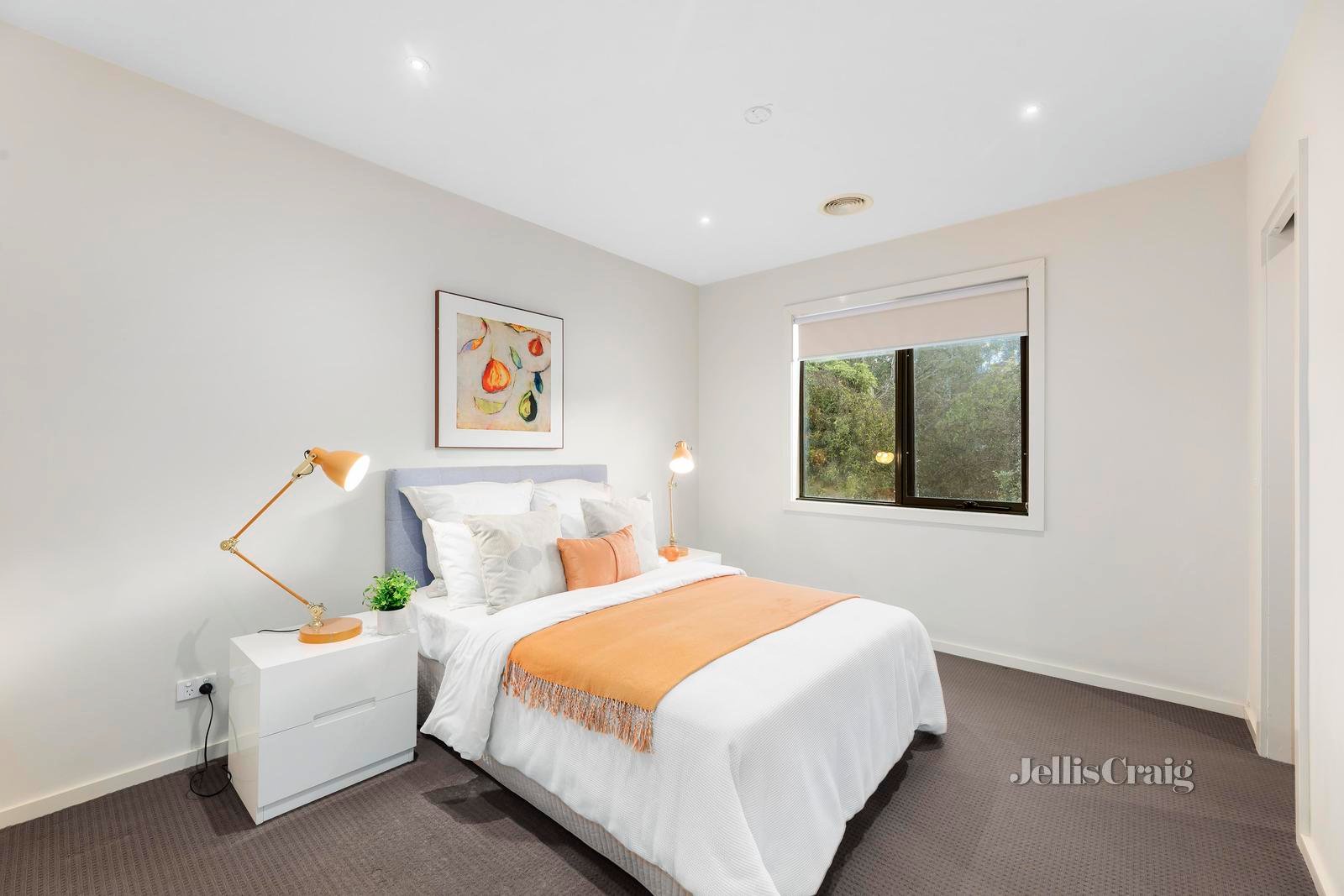 2/2 Hillside Crescent, Blackburn image 10