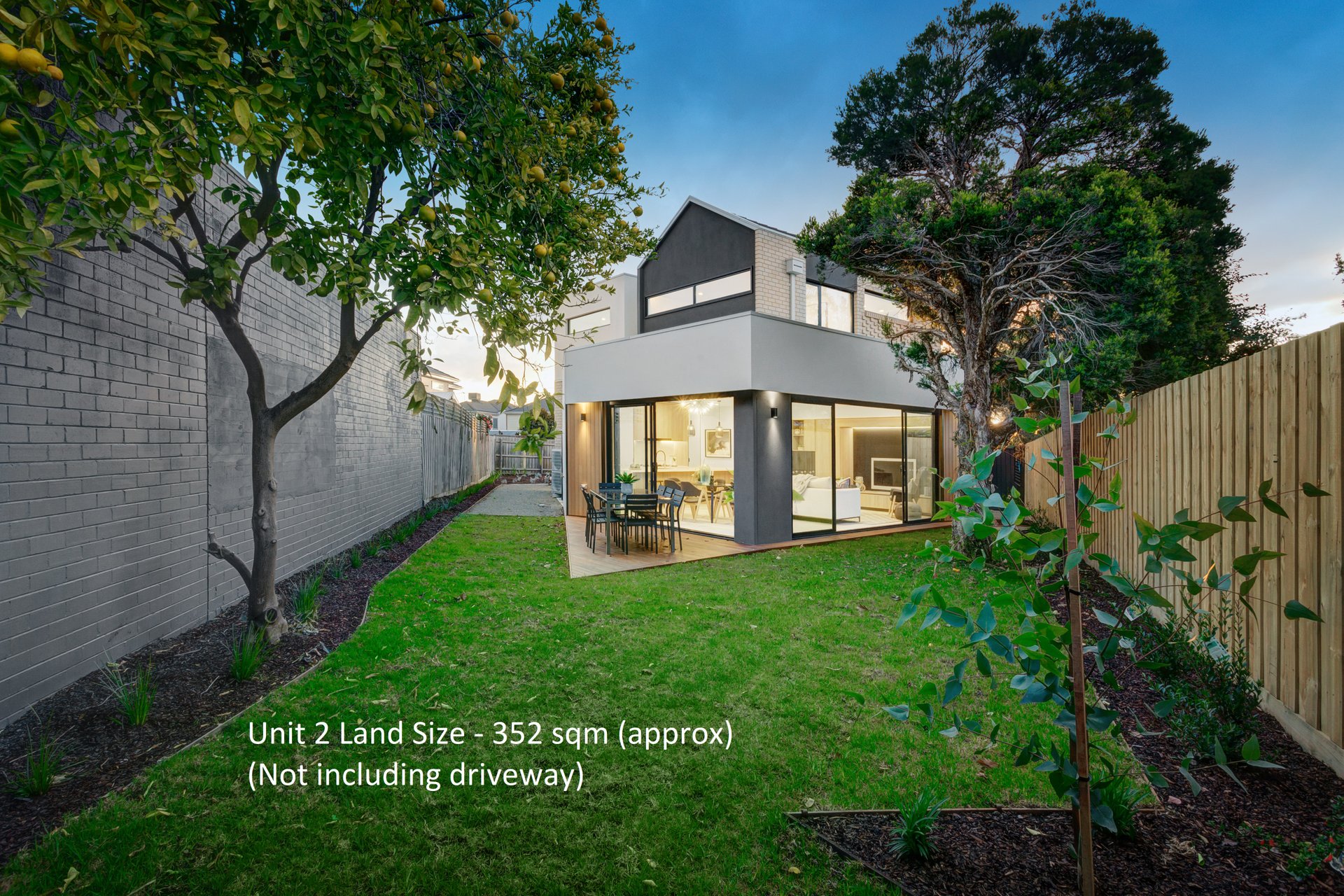 2/2 Holskamp Street, Mount Waverley image 2