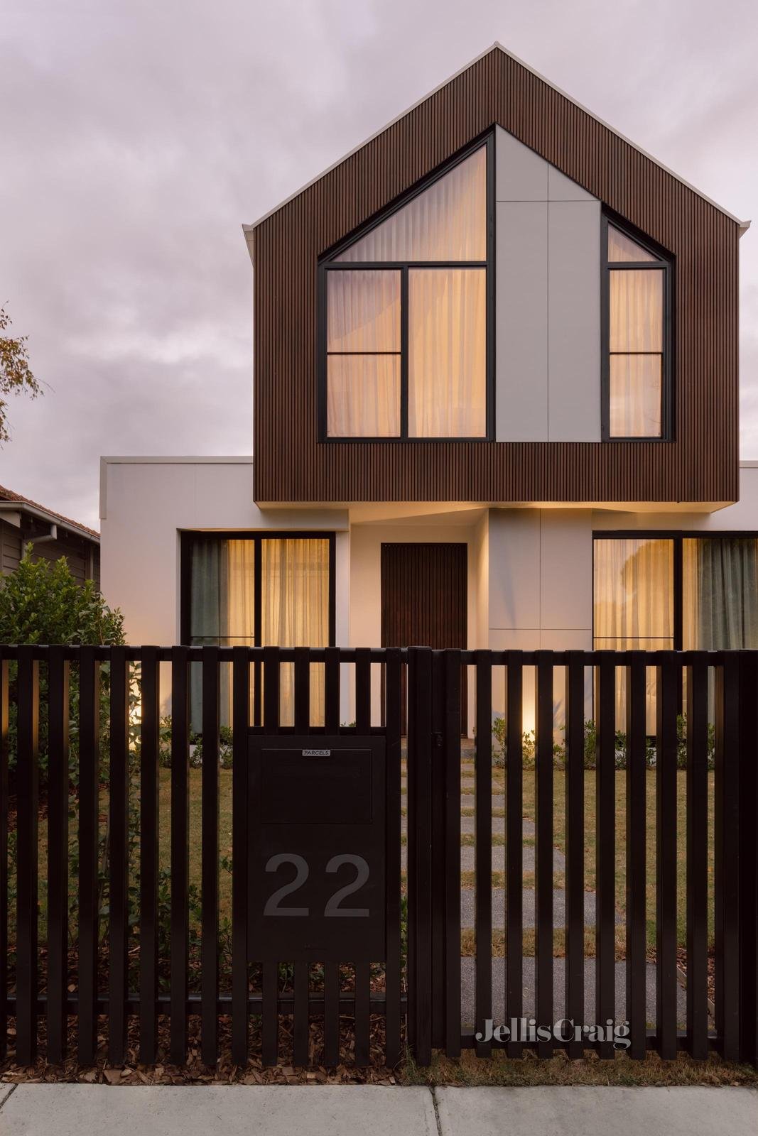 22 Howitt Street, Northcote image 2
