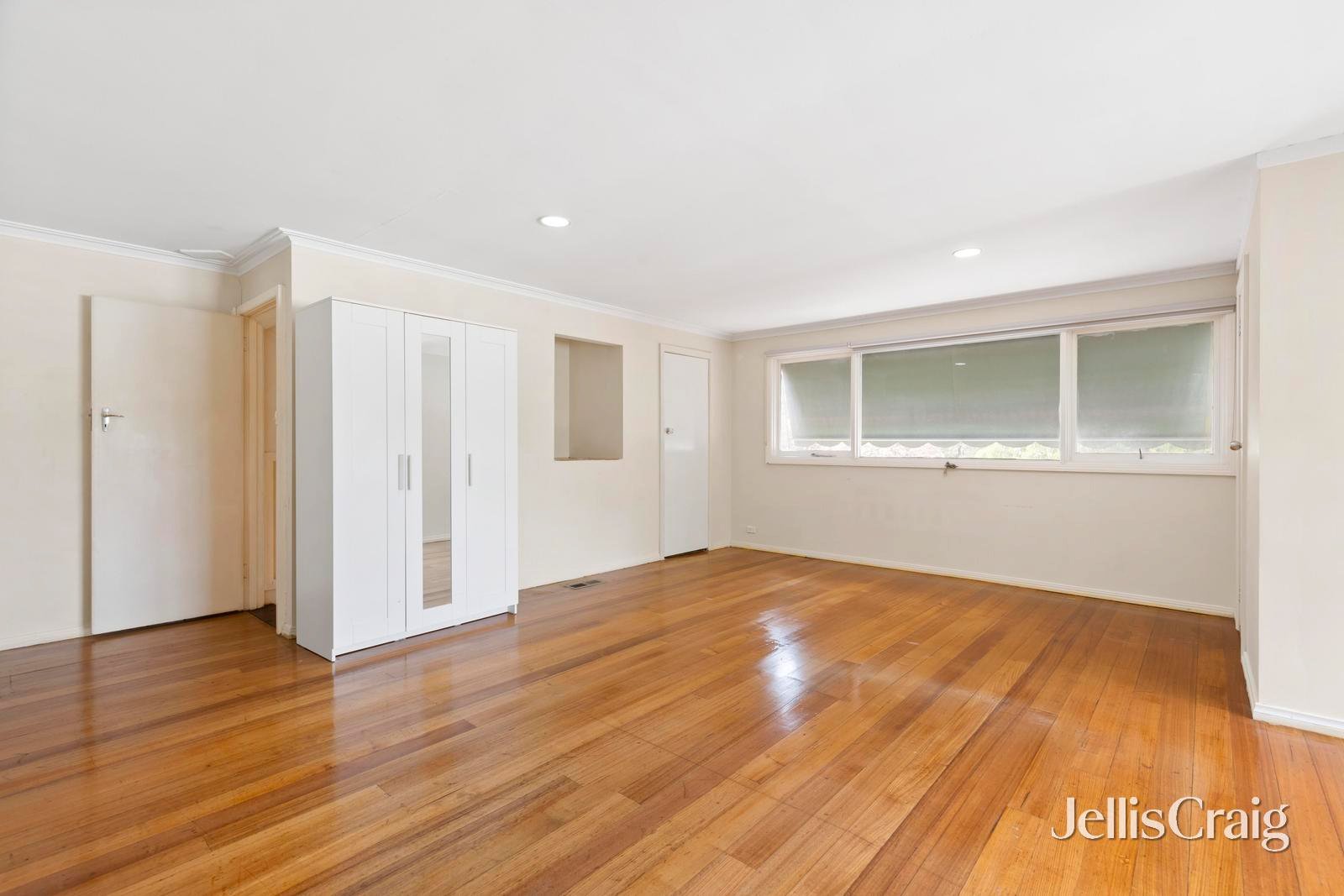 22 Hull Road, Croydon image 3