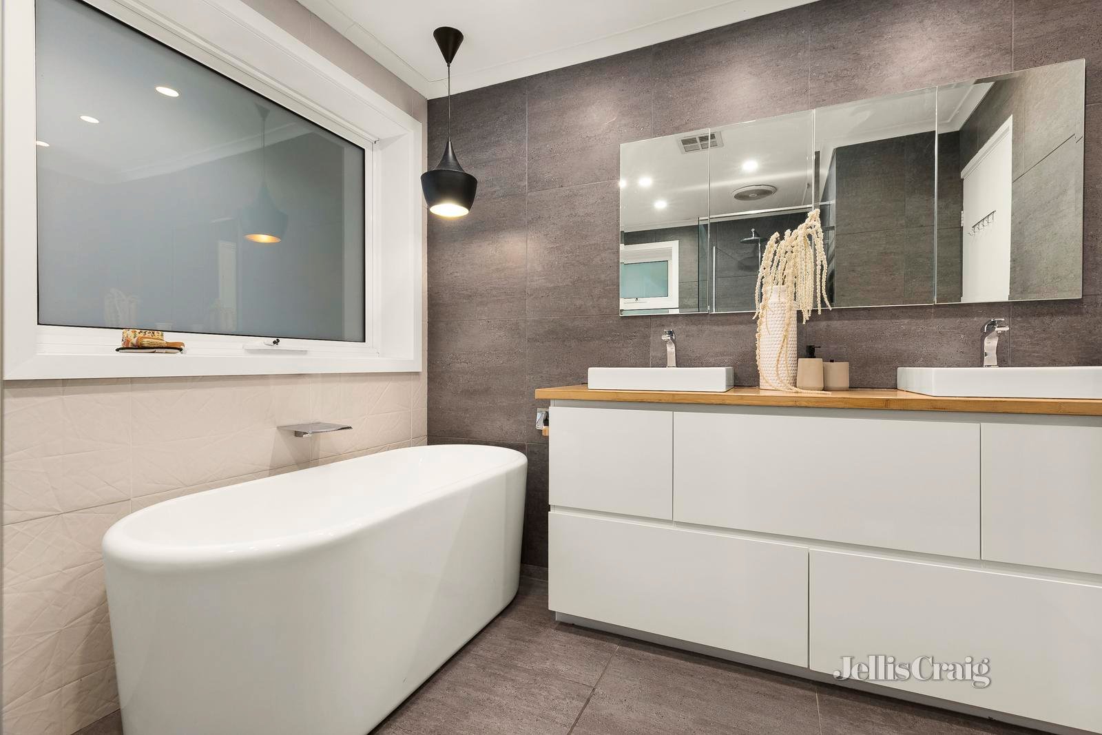 2/2 Jickell Avenue, Glen Iris image 8