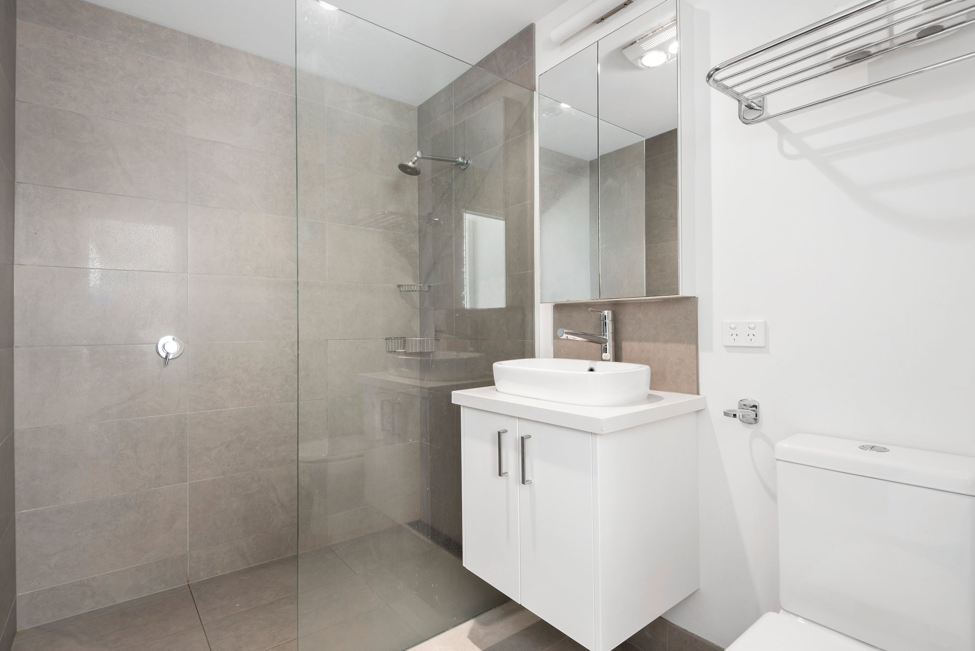 Property Gallery Thumbnail 6