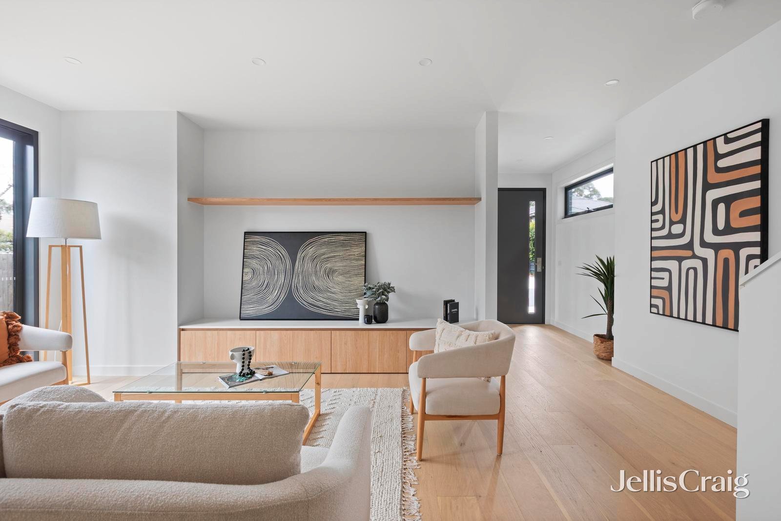 2/2 Kershaw Street, Bentleigh East image 7