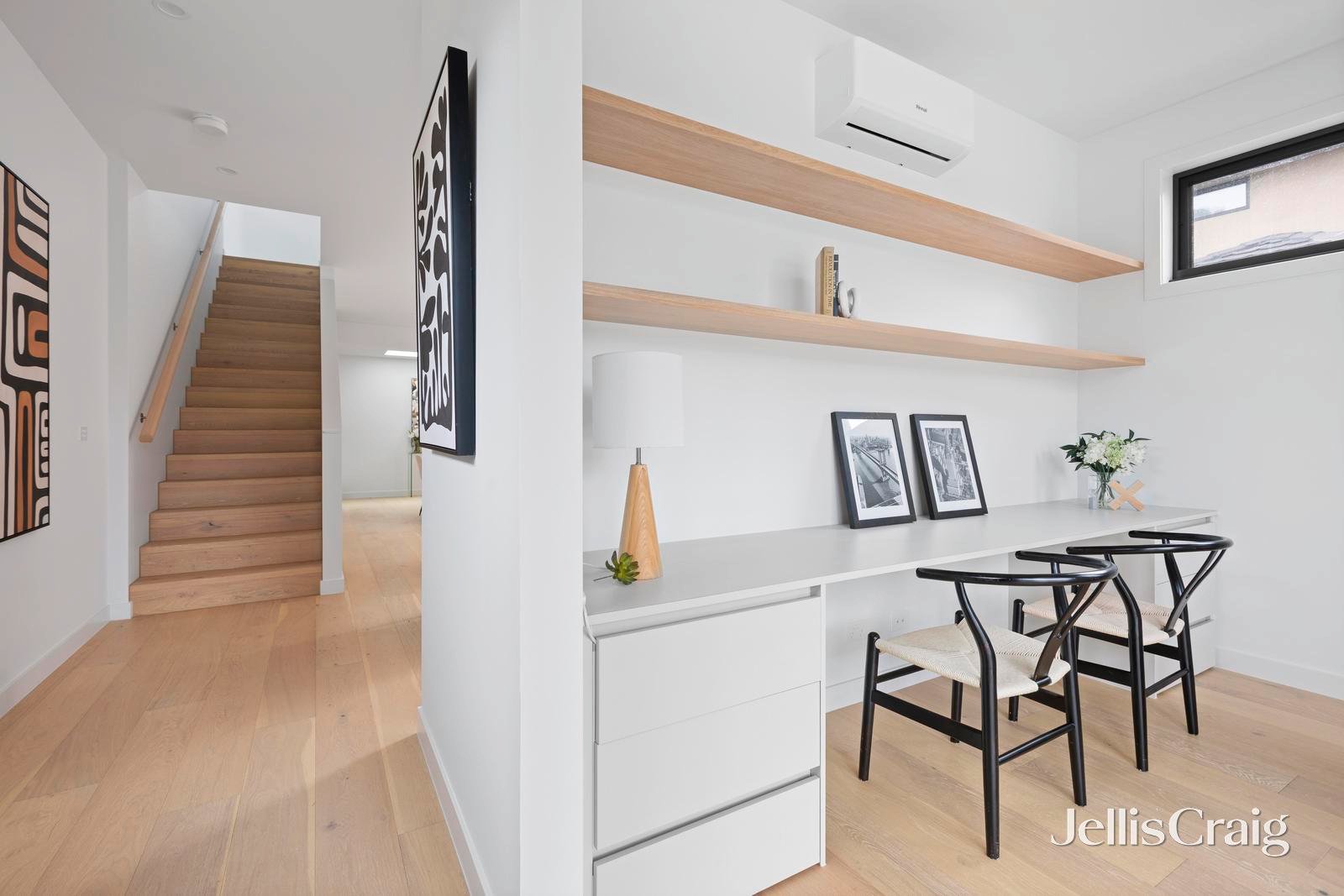 2/2 Kershaw Street, Bentleigh East image 10
