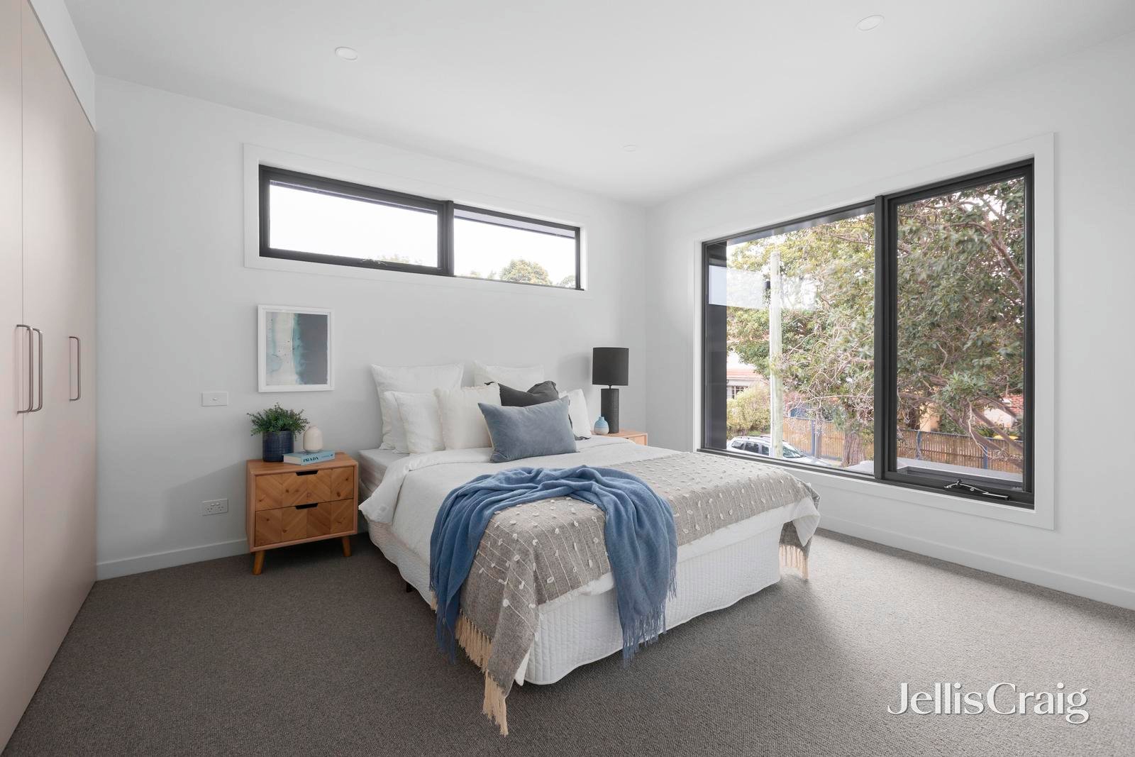 2/2 Kershaw Street, Bentleigh East image 12