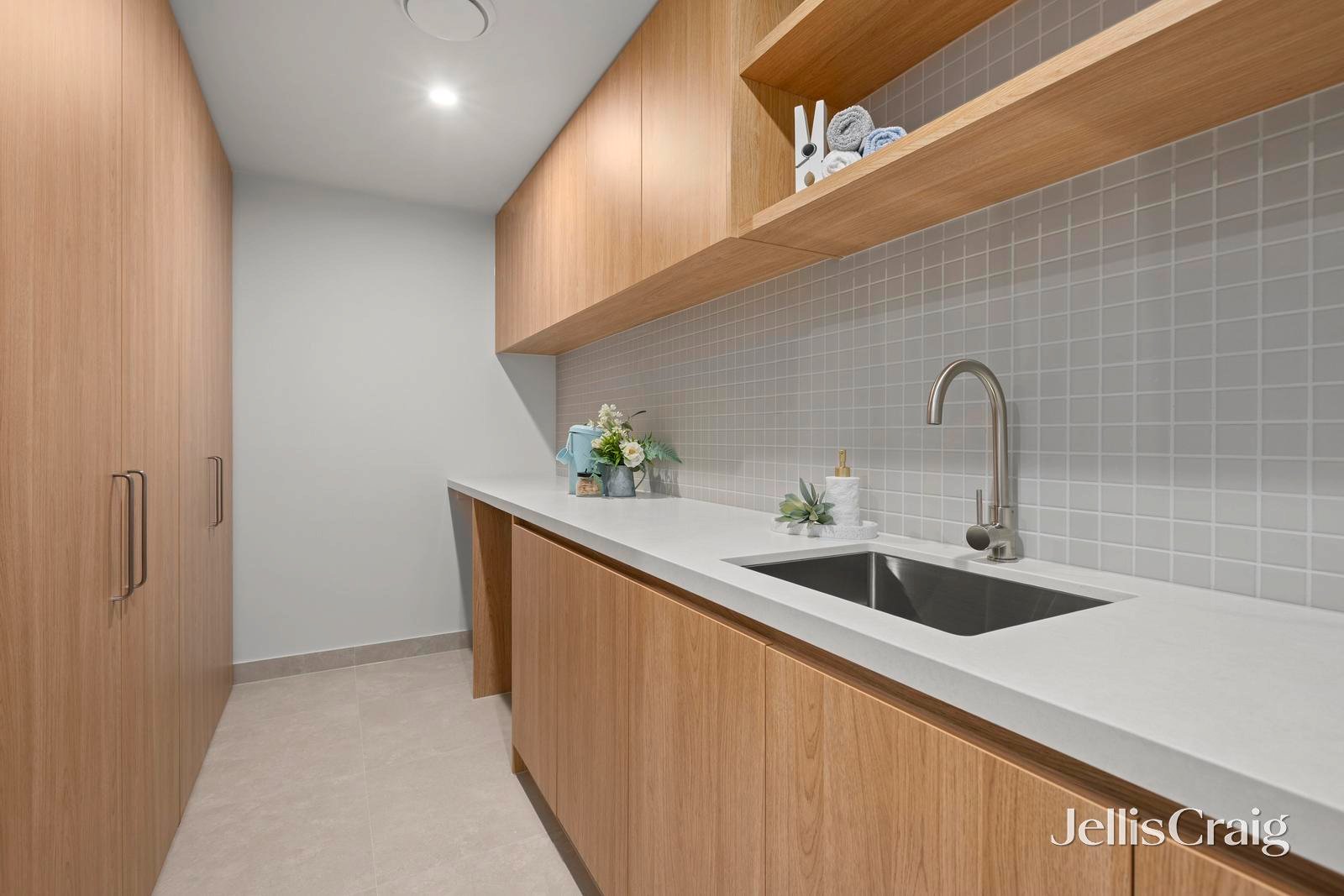 2/2 Kershaw Street, Bentleigh East image 16