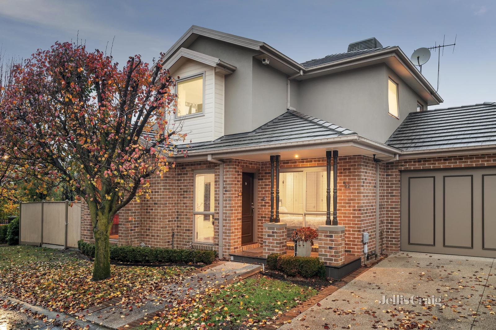 22 Kingswood Rise, Box Hill South image 3