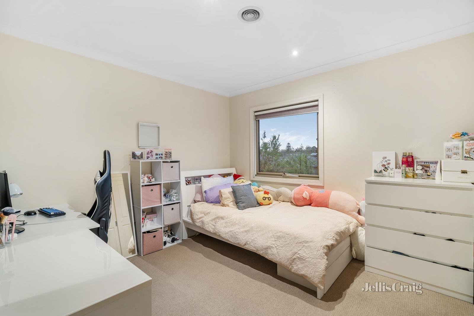 22 Kingswood Rise, Box Hill South image 11