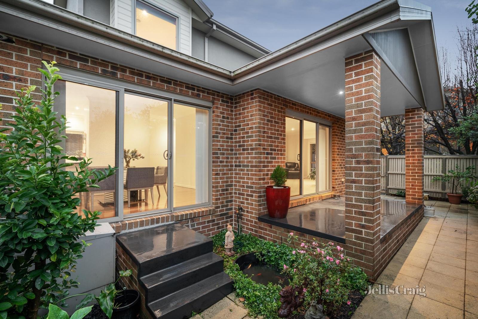 22 Kingswood Rise, Box Hill South image 14