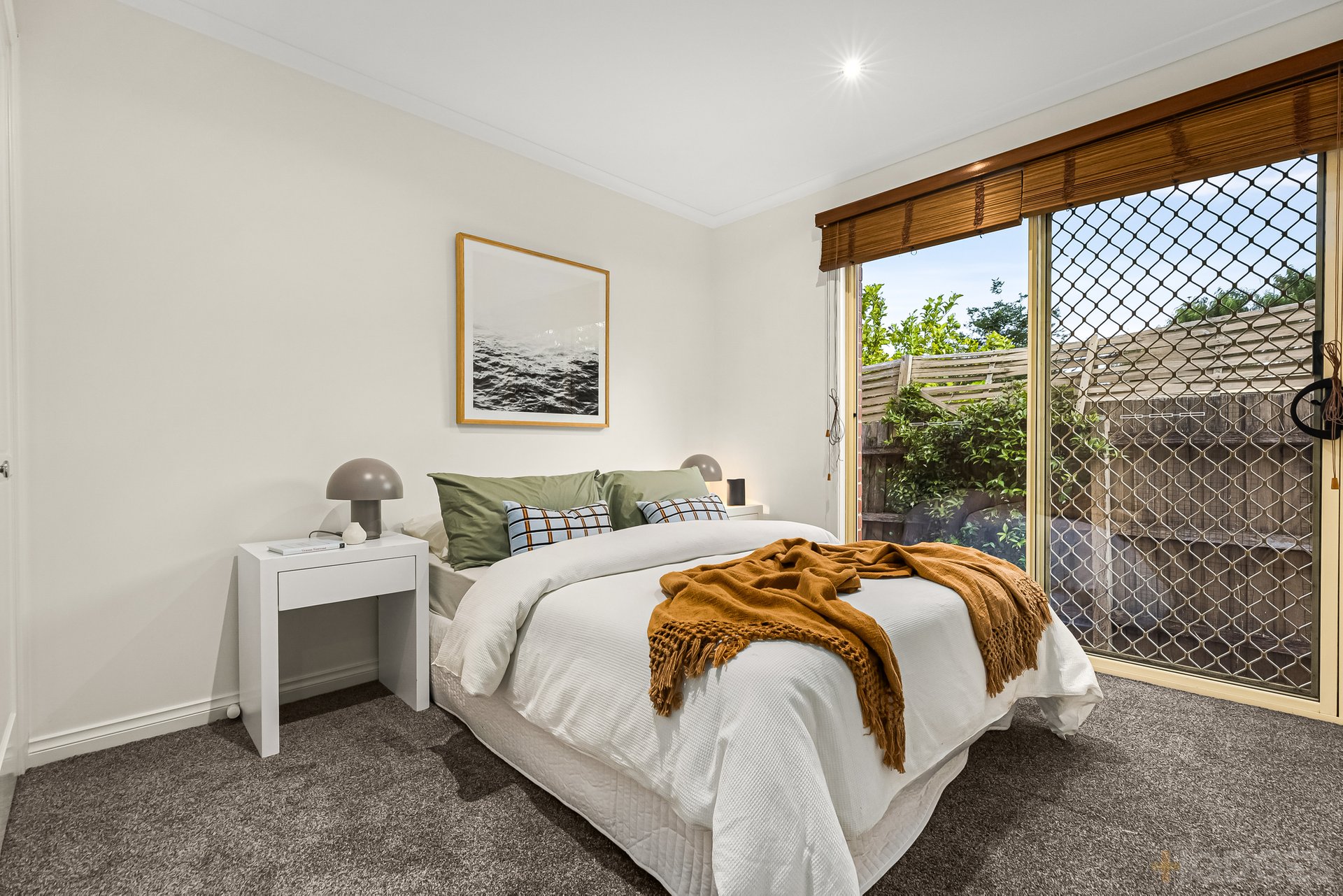 2 / 2 Kinross Street Hampton East