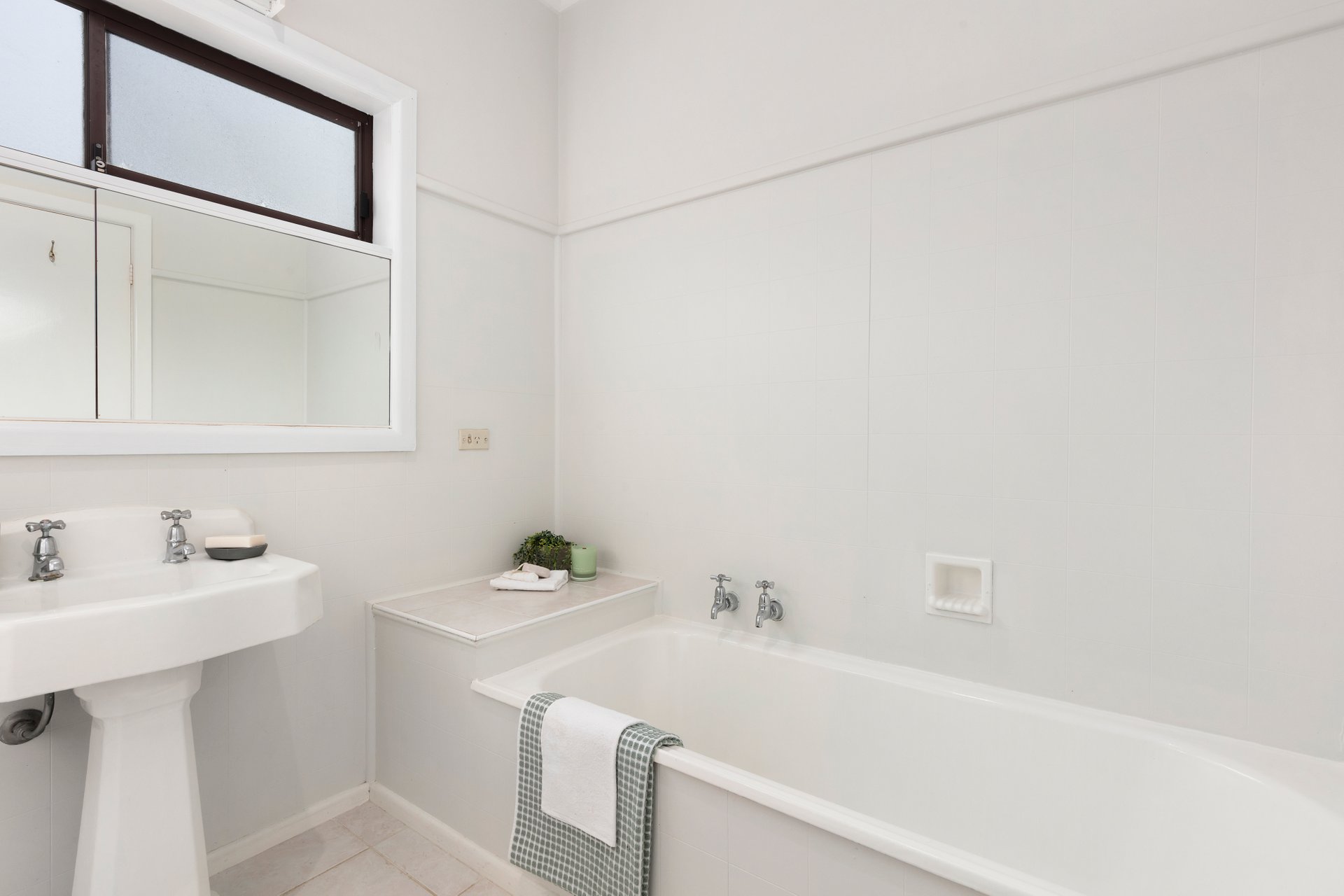 22 Knight Avenue, Herne Hill image 5
