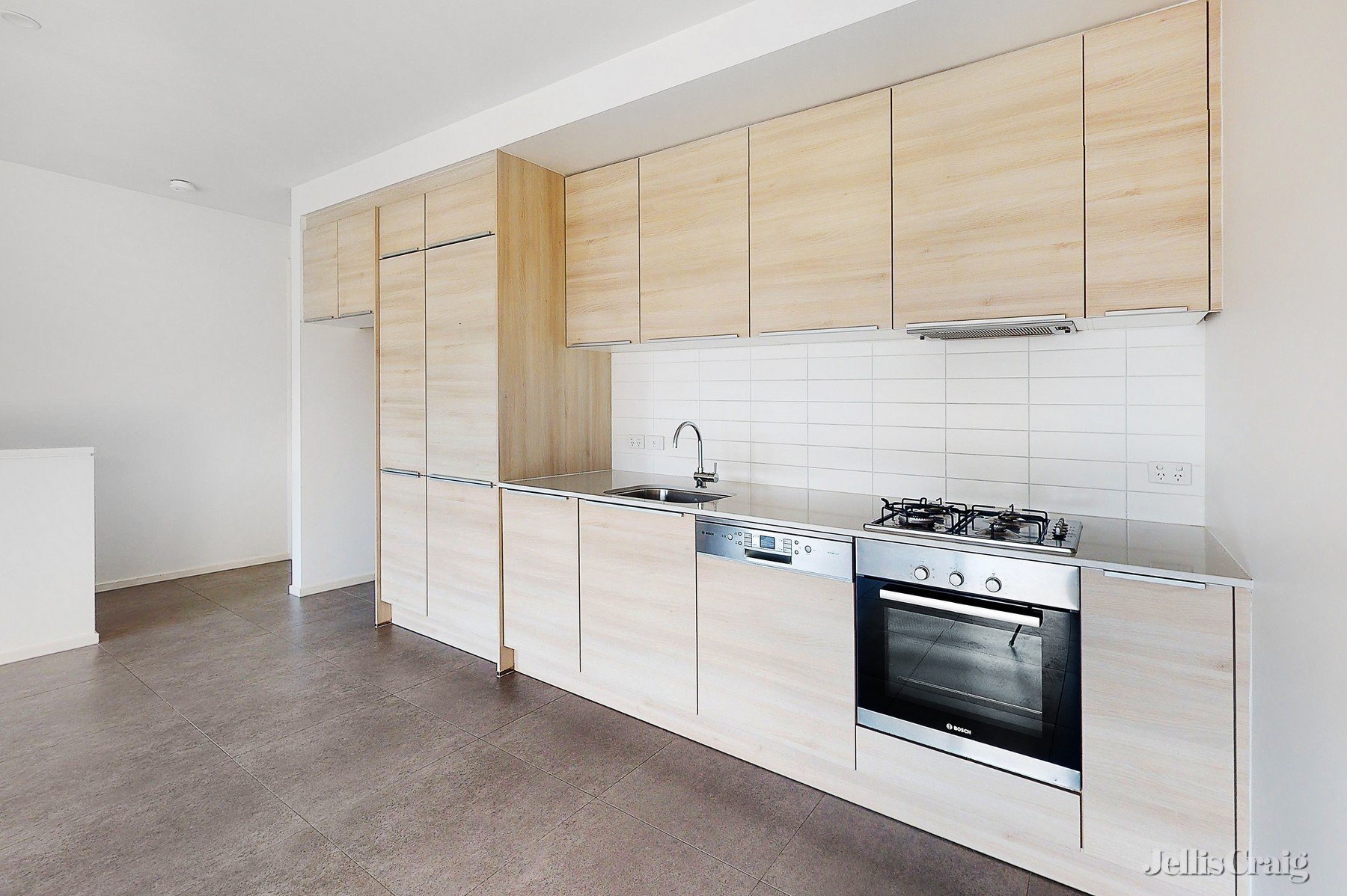 22 Lakeside Crescent, Keilor East image 3