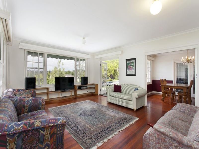 22 Larbert Avenue, Balwyn North image 2