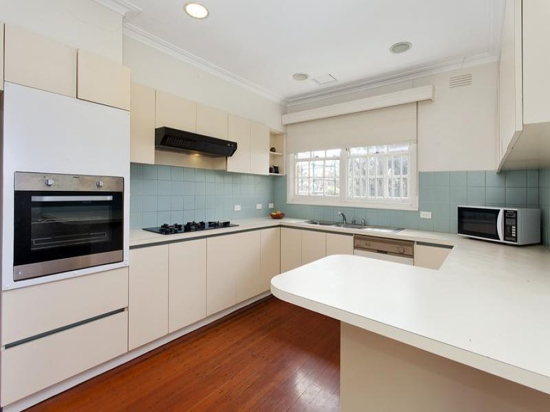 22 Larbert Avenue, Balwyn North image 4