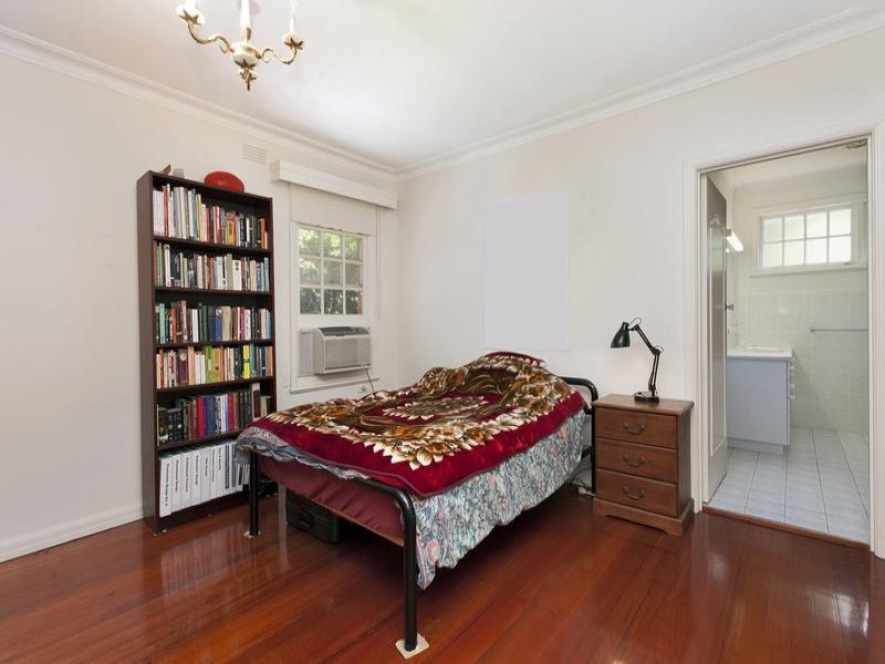 22 Larbert Avenue, Balwyn North image 6